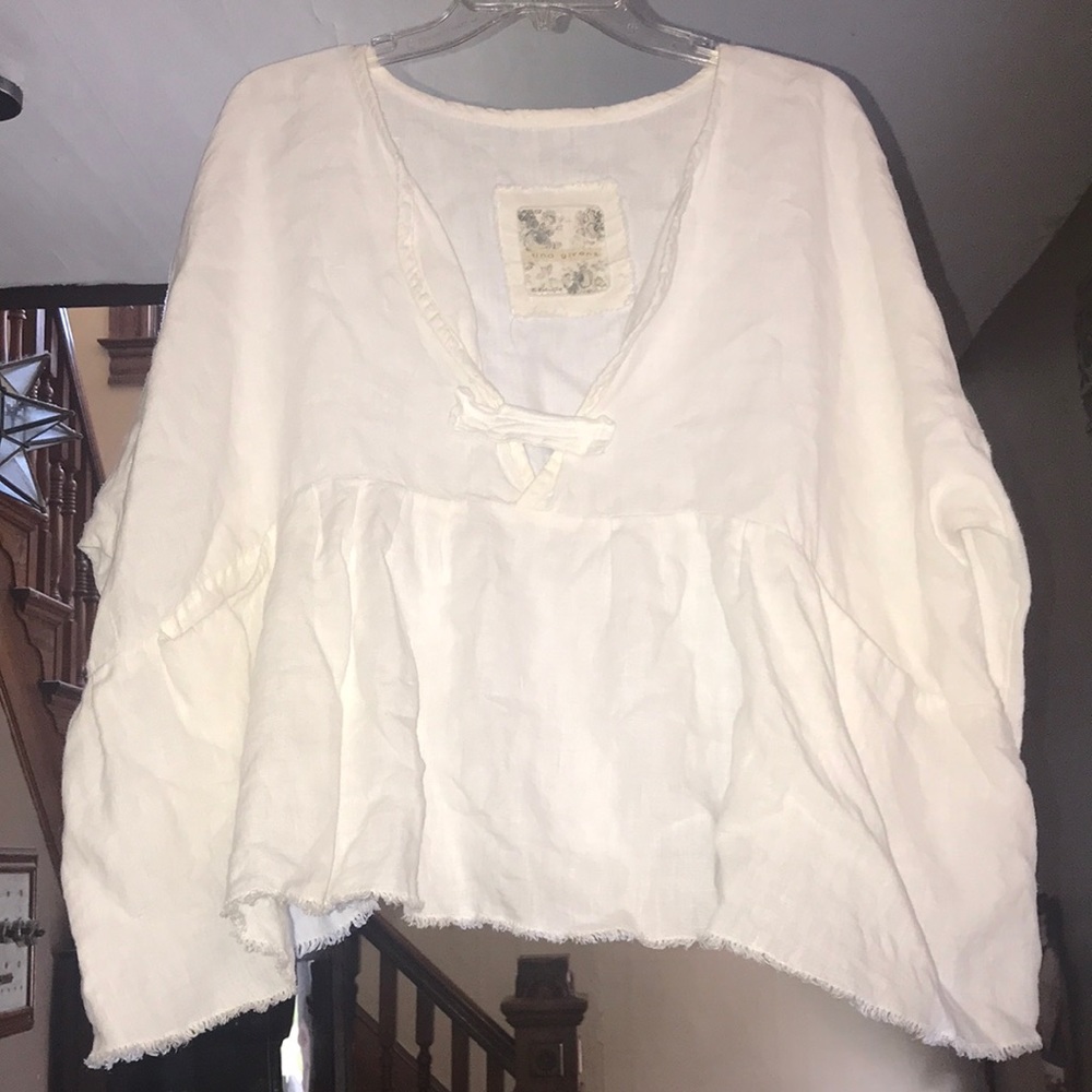 Tina Givens oversized top.